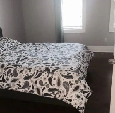 Aurora/Mulock/ Newmarket Privat Room Image# 3