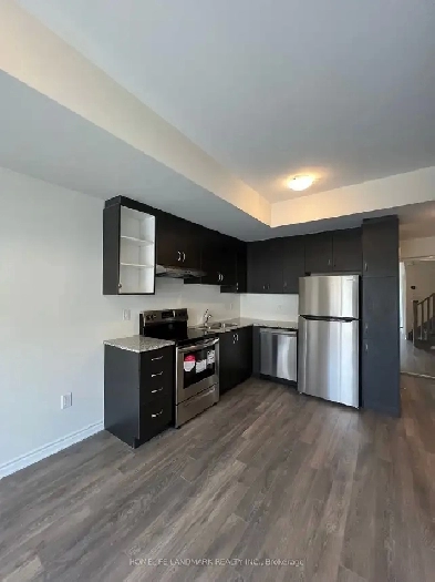 Short Term Rental - Close to TTC & GO Image# 5