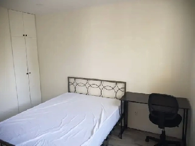 Lease Transfer: Private Renovated Room near Plamondon Metro Image# 11