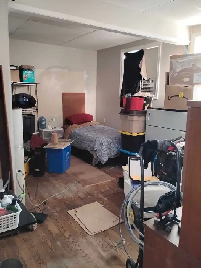 Room for rent(help needed) Image# 2