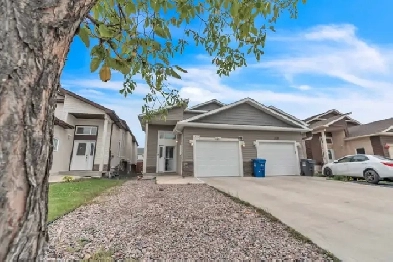 Newer home in Castlebury Image# 3