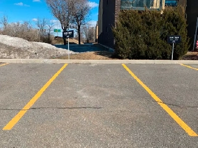 Stationnement privé / Private Parking (3min YUL) Image# 1