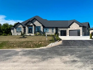 Motivated Seller! MLS40735161.   6600 sq. ft. 270 ft. front age Image# 5