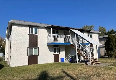 3 Bed 1 Bath Pet Friendly Duplex for Rent in Vernon Image# 1
