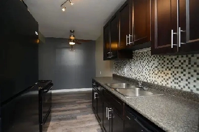 A Must See!!Extremely Nice Executive Style Condo For Rent in SW Image# 9