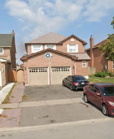 HOUSE FOR RENT NEAR SHERIDAN COLLEGE Image# 1