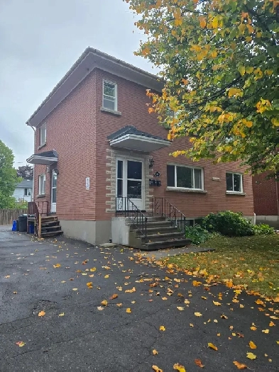 2 bedroom Nov 1st Bank and Heron Non-Smoking Image# 1