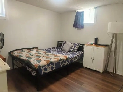 legal basement unit with 3 rooms and 2 full washroom Image# 4