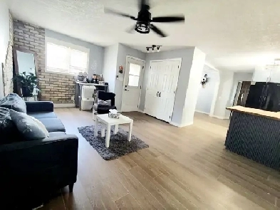 Spacious Deatched for Sale in Brantford Image# 9