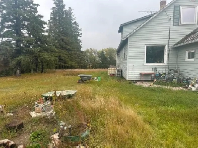 8.5 Acres Acreage for Sale  5 miles north of Kipling SK Image# 8
