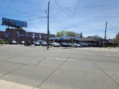 Car dealership for lease Image# 1