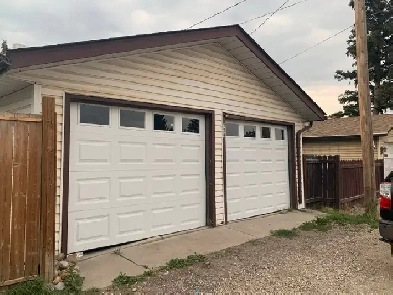 Double garage for rent Image# 1