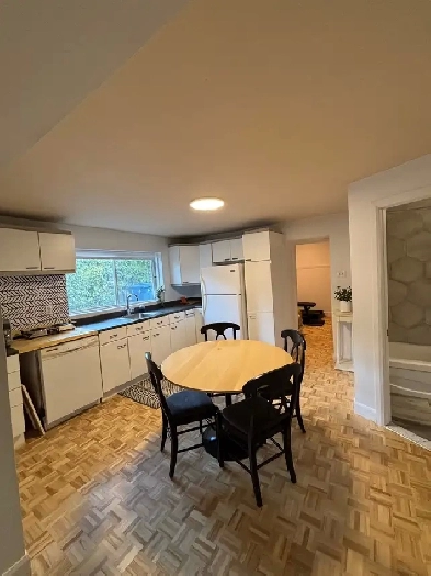 3 1/2 Rez-de-jardin Hydro et Électros Inclus Libre Image# 1