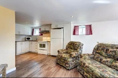 ✨ Beau 4 ½  – Calme , Paisible et Sécuritaire Image# 1