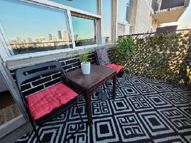 Midtown Toronto – Davisville Village | Furnished or Unfurnished