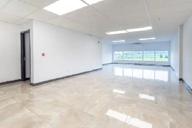 Local / locaux / entrepot à louer - 514-863-5438 Image# 1