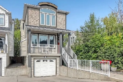 EXECUTIVE HOME | HUGE PRIVATE YARD & DECK | A/C | GREAT LOCATION Image# 2