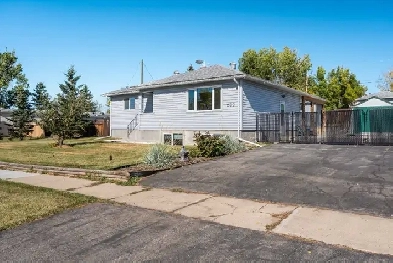 New Listing in Standard, AB – A Private Prairie Oasis! Image# 7