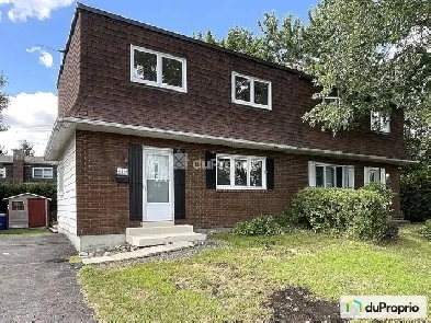 Charmante jumelée, complètement rénovée à vendre Image# 1