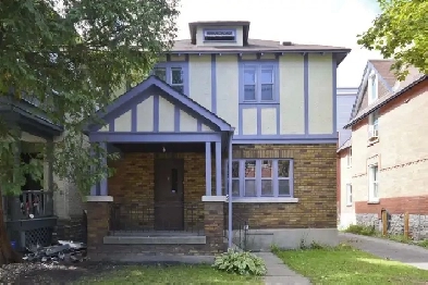 Room for Rent $775/month - 2mins walk to U Ottawa/Sandy Hill! Image# 1