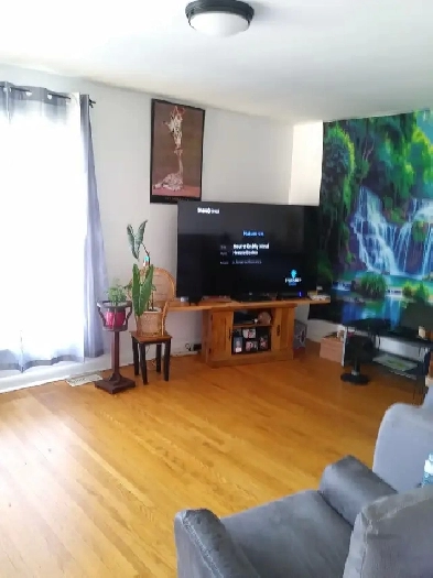 IDEAL 5 BEDROOM HOME Image# 1