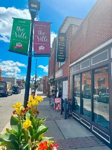 Restaurant for Sublease in a High in demand area of Mississauga Image# 1