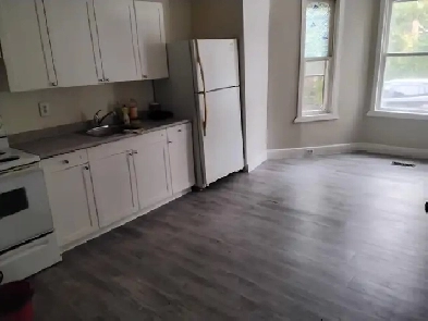 ORILLIA, ONE BEDROOM APARTMENT, ALL INCLUSIVE Image# 1