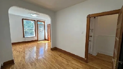 Villeray 4 ½ métro Jarry/Jean-Talon $1450/m rénové 3e étage Image# 1