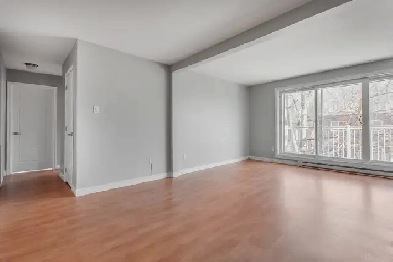 Grand 5 ½ rénové, lumineux, rangement, stat inclus, disp 1er oct Image# 1