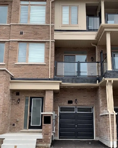 3 Bed, 2.5 Bath Townhouse for Lease (Oshawa) Image# 1