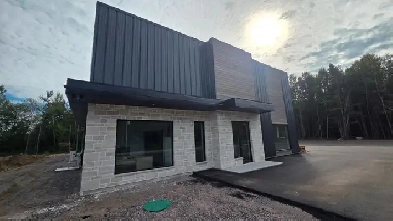 LOCAL INDUSTRIEL À PONT-ROUGE - CONSTRUCTION NEUVE - 1500pc Image# 1