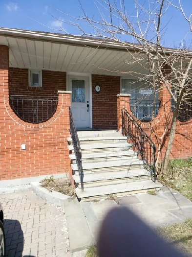 3 bedroom main flr accross from Centre Point Mall Image# 1