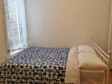 Near Metro monk. room for rent. monthly lease Image# 1