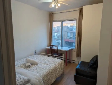 Room for rent. near Metro Monk. Image# 1