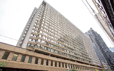 One Bedroom in a 3-bed Luxurious Condo in downtown Toronto Image# 1