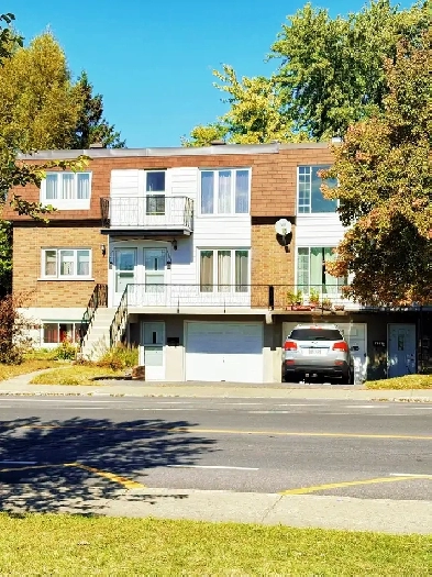 New renovated big 1/2 5 with 3 bedrooms apartment for rent Image# 1