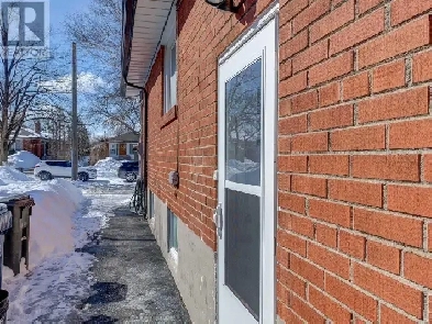 Bachelor Apt near Lawrence Ave and Markham Rd, from Oct 1, 2025 Image# 1