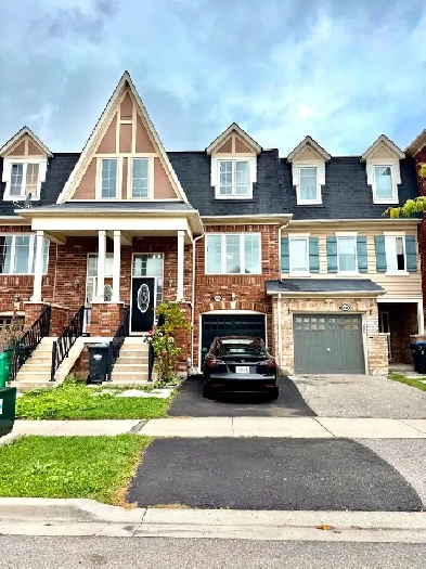 Townhouse for Lease ( Bovaird / CreditView ) Brampton NW Image# 1