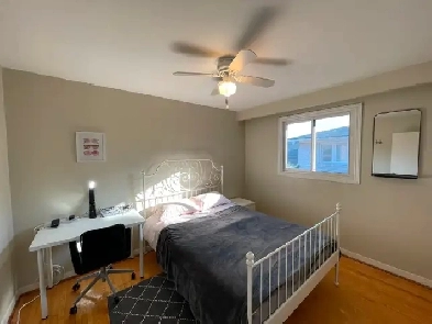 Furnished room by DonMills/VanHorne - All utilities wifi parking Image# 1