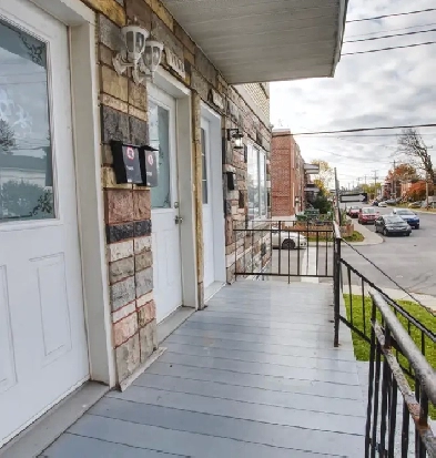 Beau et spacieux 4 1  a louer Image# 1