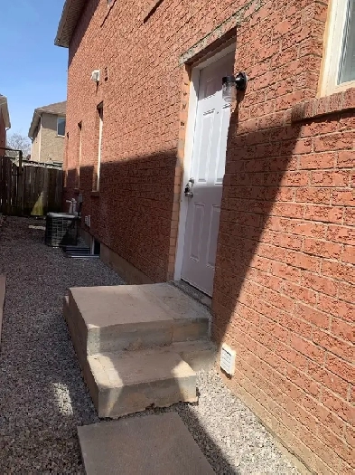 Bright Basement Apartment (Sandalwood and Chinguacousy) Image# 1