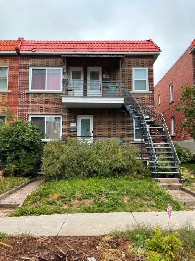Triplex a vendre Image# 1