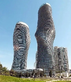 Beautiful 2 bed 2 bath condo for lease - 60 Absolute Ave Image# 1