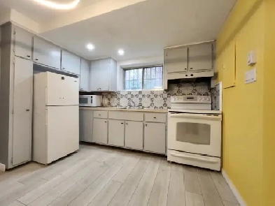 Rent Big Studio, 1 bed, NDG/Louer Grande Suite, 1 Chambre a NDG Image# 1