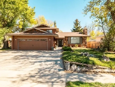 Beautiful home in Cardston! Image# 3