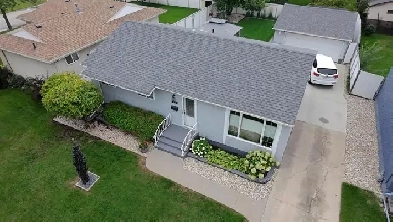 WELCOME TO 83 MANORVIEW CLOSE Image# 1