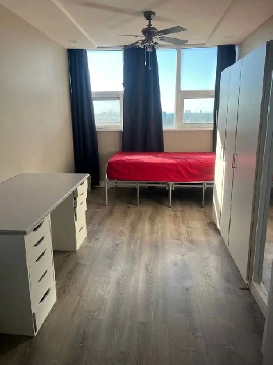 room 4 rent Toronto Image# 1