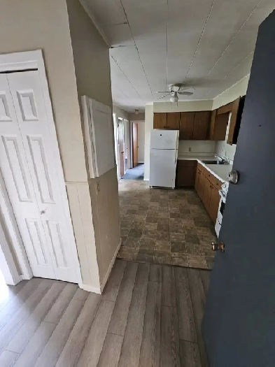 237 Brookside Dr, B buliding, Unit 11, 2bedroom apt, Northwest Image# 4