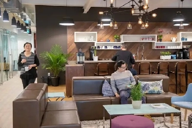 Small Meeting Room B – Perfect Space for Up to 4 People Image# 1