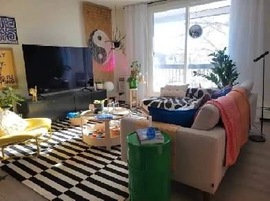 One bedroom top floor apartment for rent Image# 2